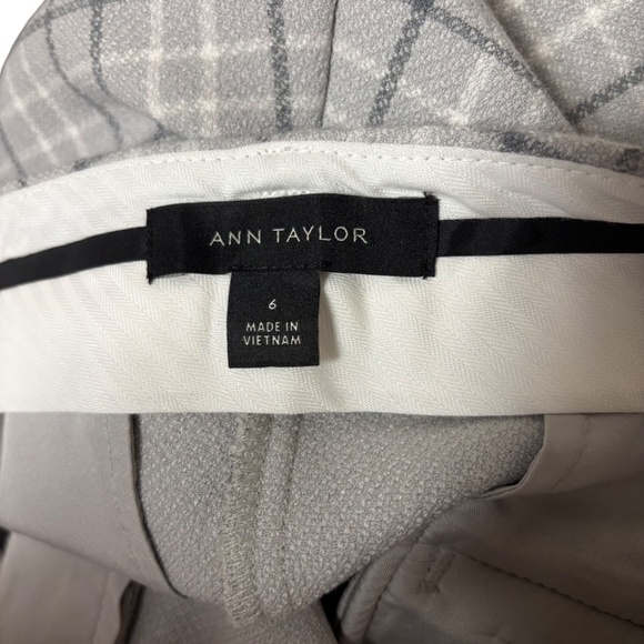 Ann Taylor | Women's Gray Plaid Tapered Pants - Picture 7 of 7